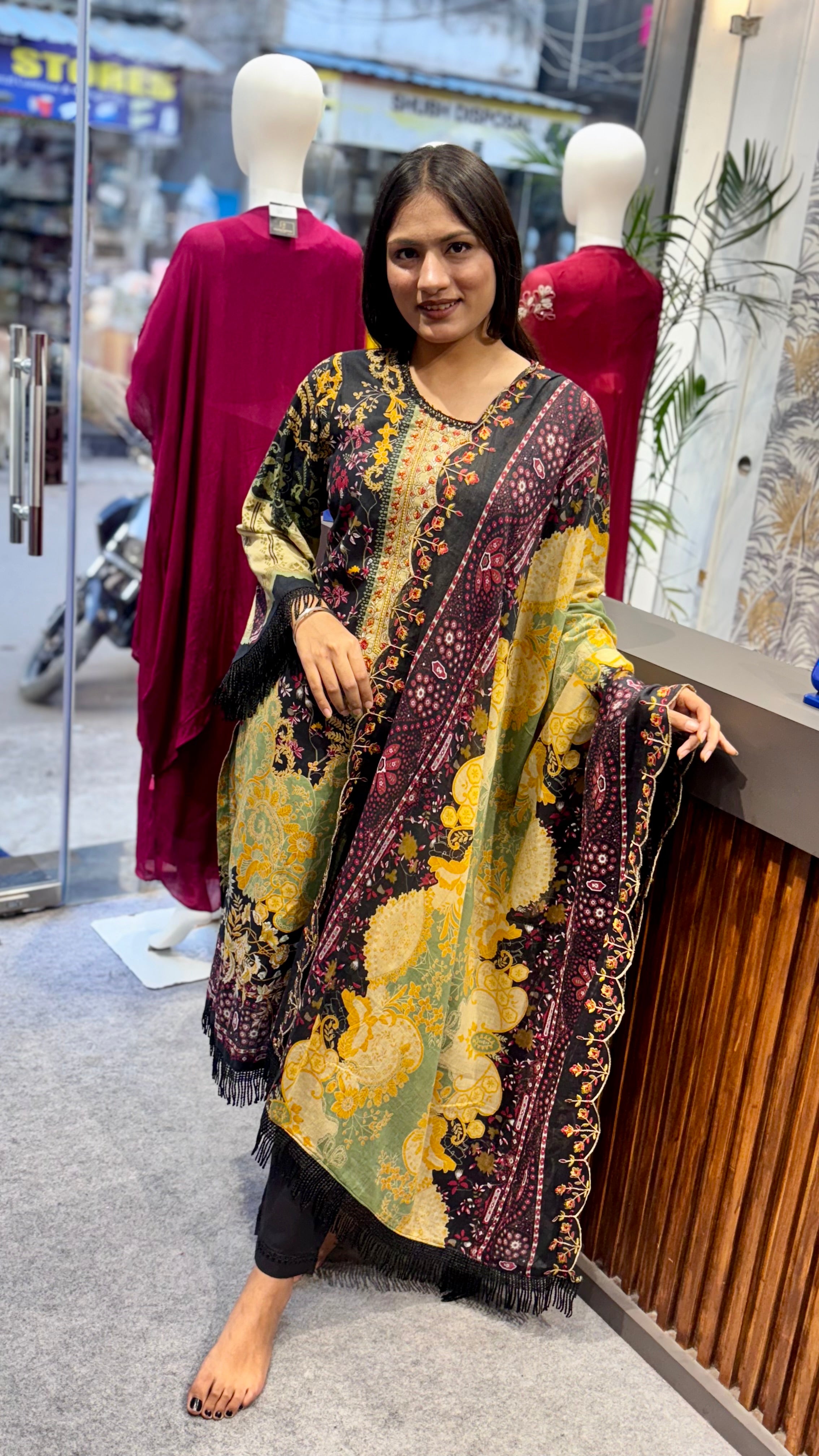 Rumaiza Pakistani suit