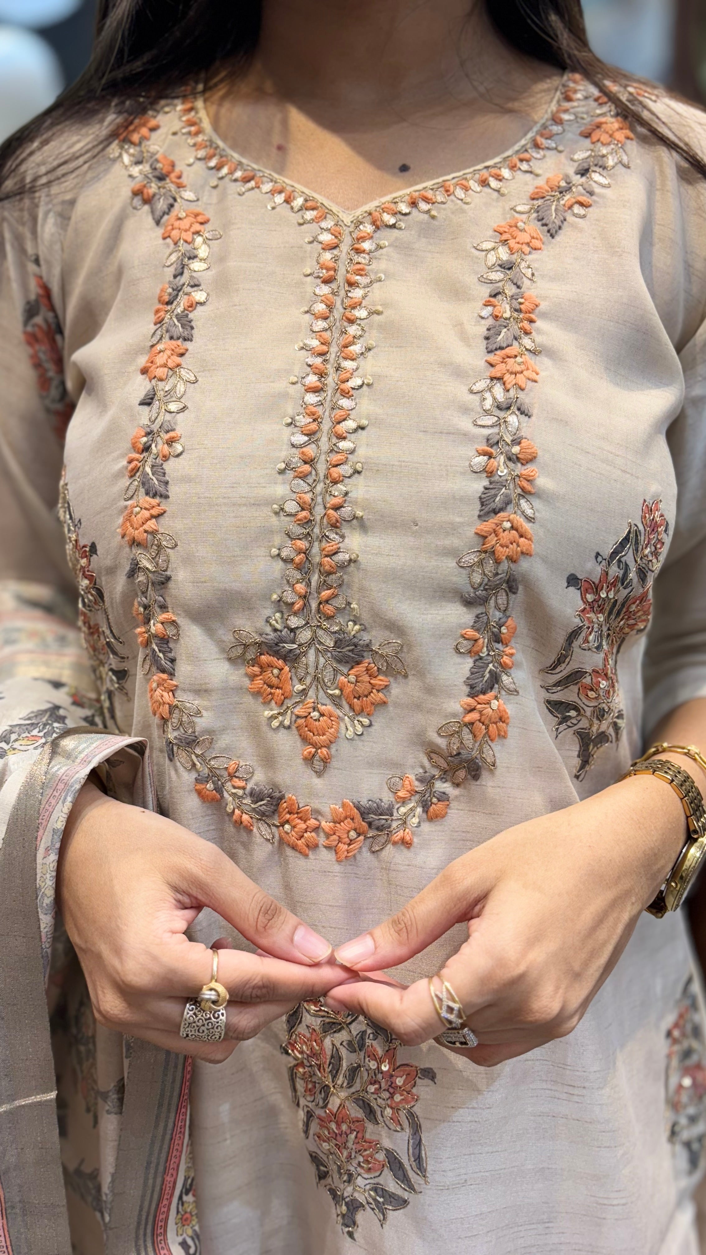 Humaima Suit Set